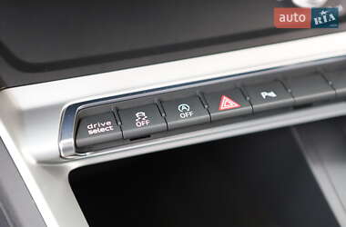Позашляховик / Кросовер Audi Q3 2020 в 