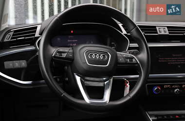 Позашляховик / Кросовер Audi Q3 2020 в 
