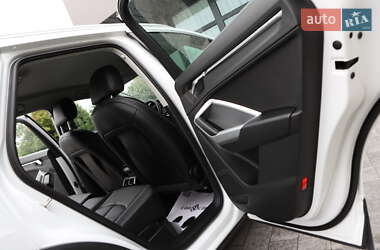 Позашляховик / Кросовер Audi Q3 2020 в 