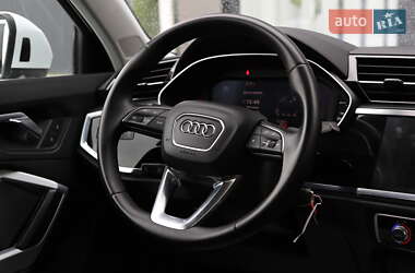 Позашляховик / Кросовер Audi Q3 2020 в 