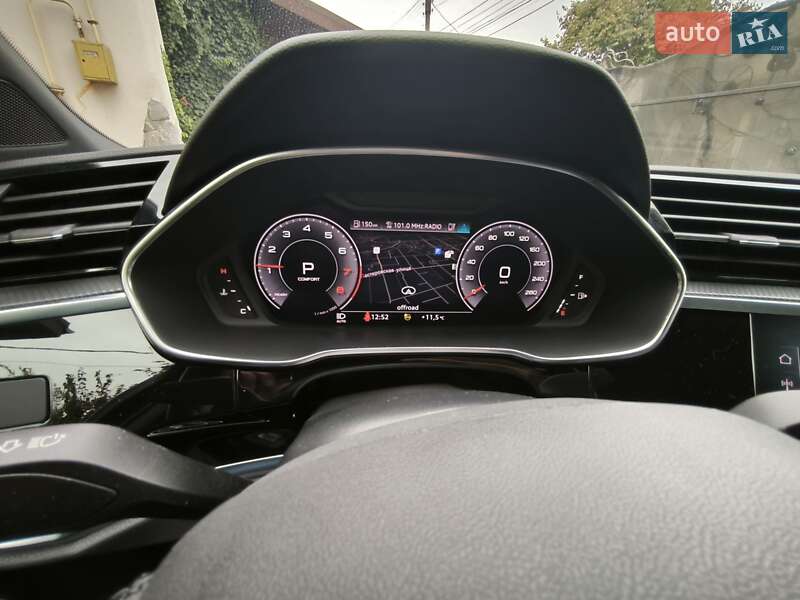 Внедорожник / Кроссовер Audi Q3 2021 в Черкассах