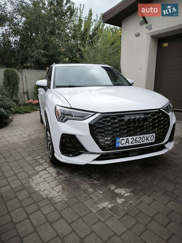 Внедорожник / Кроссовер Audi Q3 2021 в Черкассах