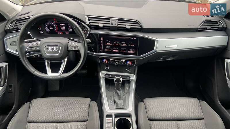 Внедорожник / Кроссовер Audi Q3 2020 в Хмельницком