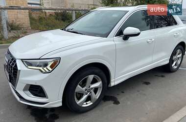 Внедорожник / Кроссовер Audi Q3 2020 в 