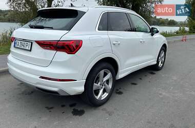 Внедорожник / Кроссовер Audi Q3 2020 в 
