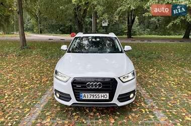 Внедорожник / Кроссовер Audi Q3 2015 в 