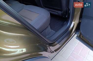 Внедорожник / Кроссовер Audi Q3 2012 в 
