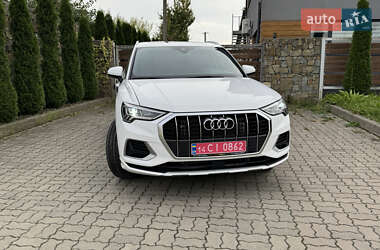 Внедорожник / Кроссовер Audi Q3 2021 в 