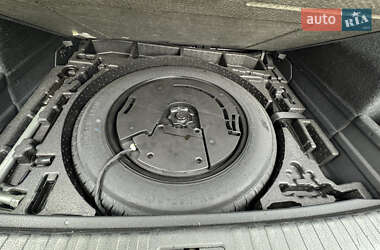 Внедорожник / Кроссовер Audi Q3 2021 в 