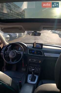 Внедорожник / Кроссовер Audi Q3 2016 в 