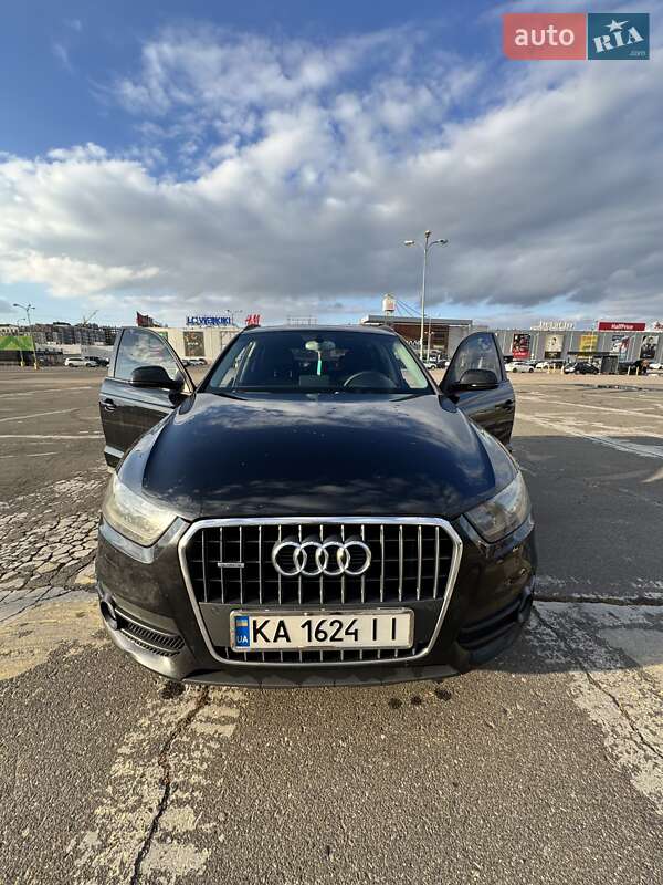 Внедорожник / Кроссовер Audi Q3 2014 в 