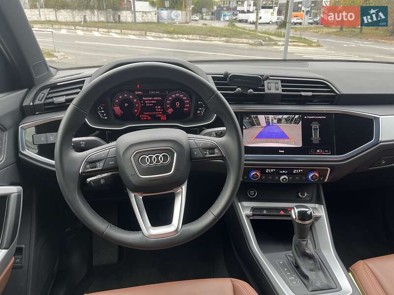 Внедорожник / Кроссовер Audi Q3 2024 в Днепре