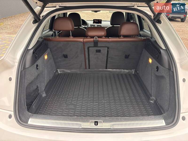 Внедорожник / Кроссовер Audi Q3 2015 в Львове