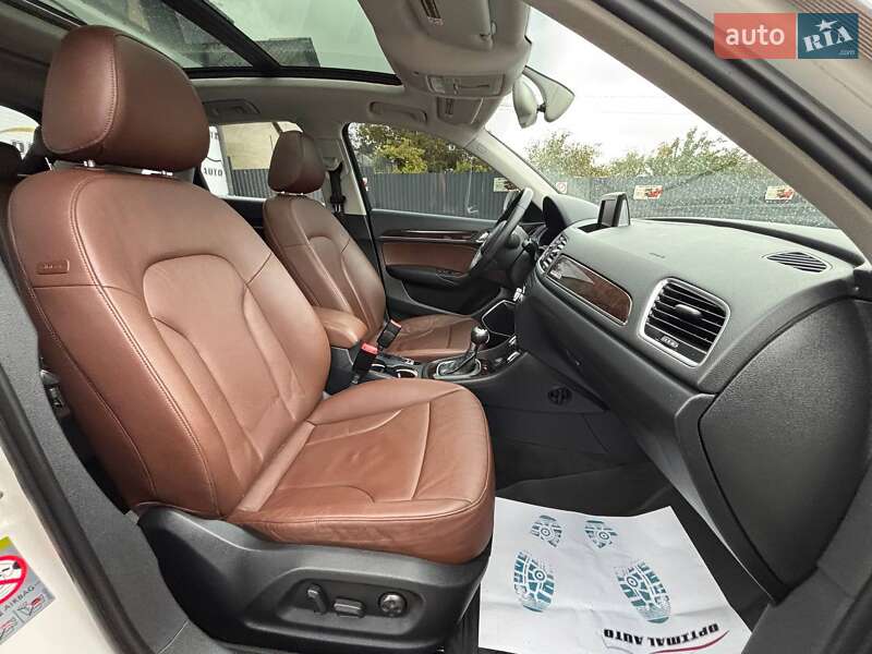 Внедорожник / Кроссовер Audi Q3 2015 в Львове