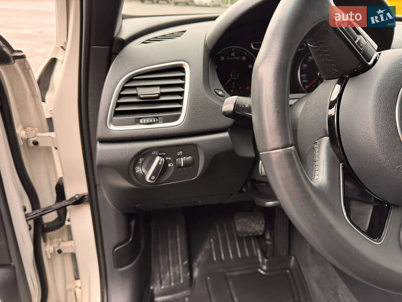 Внедорожник / Кроссовер Audi Q3 2015 в Виннице
