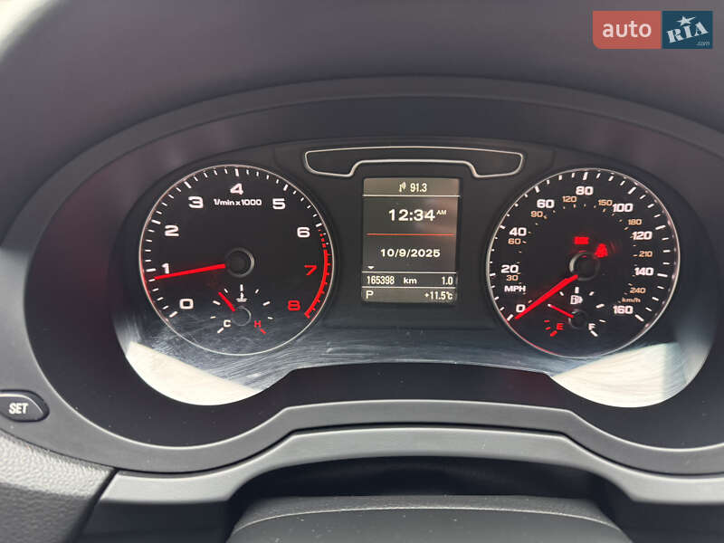 Внедорожник / Кроссовер Audi Q3 2015 в Виннице