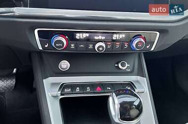 Позашляховик / Кросовер Audi Q3 2020 в 