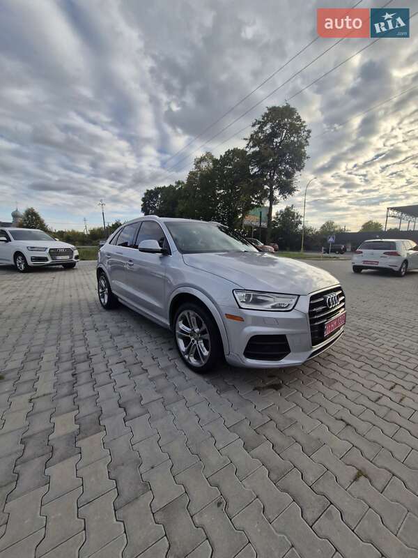 Позашляховик / Кросовер Audi Q3 2015 в Ужгороді