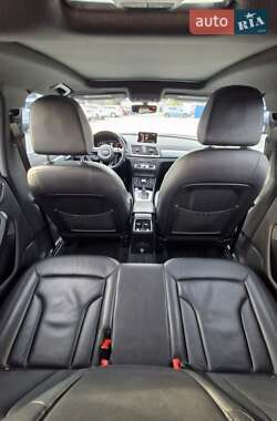 Внедорожник / Кроссовер Audi Q3 2015 в 