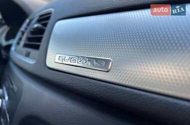 Внедорожник / Кроссовер Audi Q3 2014 в 