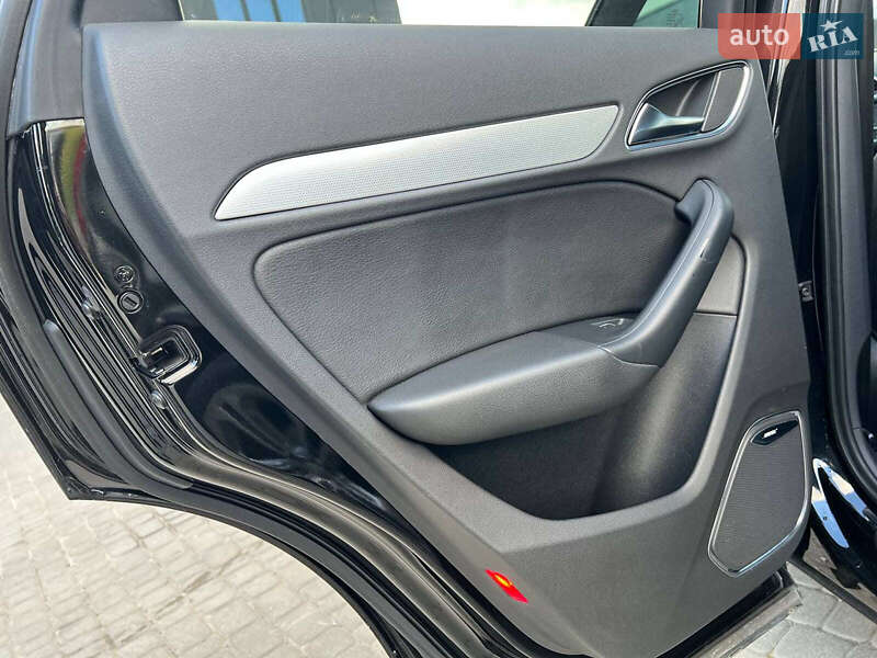 Внедорожник / Кроссовер Audi Q3 2014 в Львове