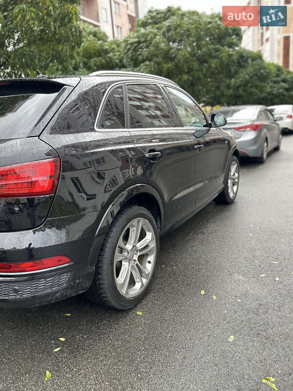 Позашляховик / Кросовер Audi Q3 2016 в Києві