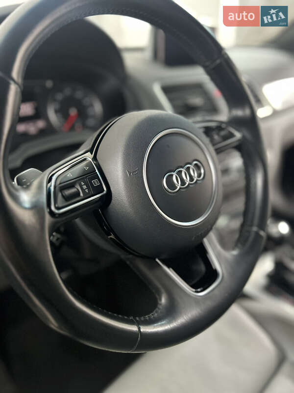 Позашляховик / Кросовер Audi Q3 2016 в Києві