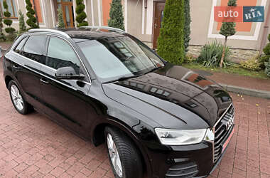 Внедорожник / Кроссовер Audi Q3 2016 в 