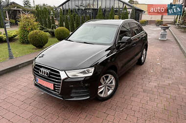 Внедорожник / Кроссовер Audi Q3 2016 в 