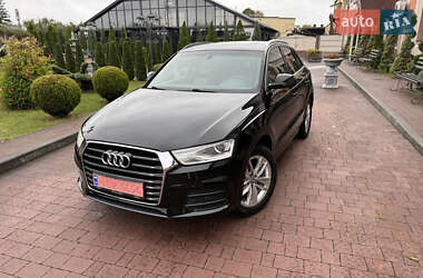 Внедорожник / Кроссовер Audi Q3 2016 в 
