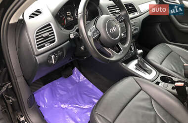 Внедорожник / Кроссовер Audi Q3 2016 в 
