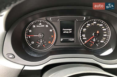 Внедорожник / Кроссовер Audi Q3 2016 в 