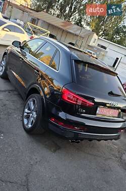 Внедорожник / Кроссовер Audi Q3 2016 в 