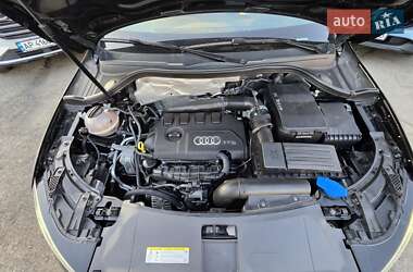 Внедорожник / Кроссовер Audi Q3 2016 в 