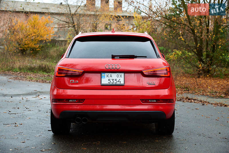 Внедорожник / Кроссовер Audi Q3 2015 в Киеве