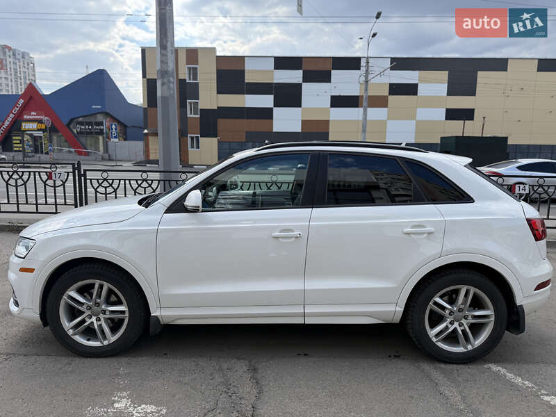 Позашляховик / Кросовер Audi Q3 2017 в Харкові