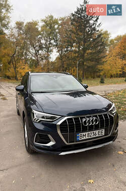 Позашляховик / Кросовер Audi Q3 2019 в 