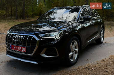 Внедорожник / Кроссовер Audi Q3 2020 в Киеве