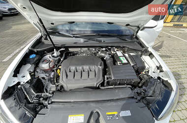 Позашляховик / Кросовер Audi Q3 2020 в  фото 12 Позашляховик / Кросовер Audi Q3 2020 в