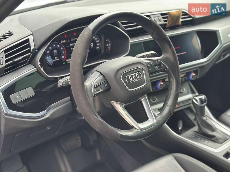 Позашляховик / Кросовер Audi Q3 2021 в Одесі