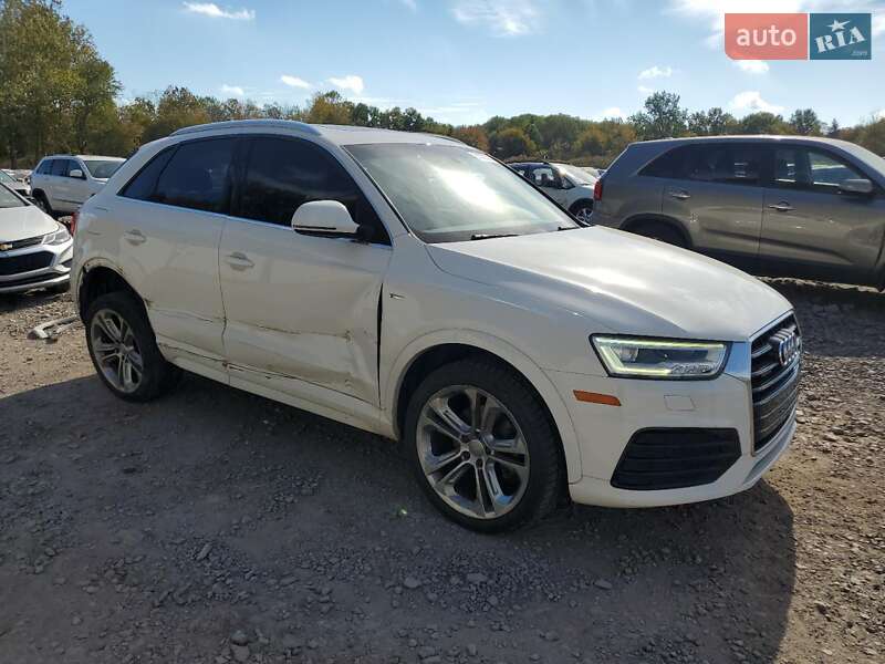 Внедорожник / Кроссовер Audi Q3 2016 в Львове