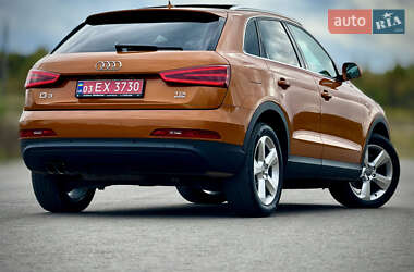 Внедорожник / Кроссовер Audi Q3 2012 в 