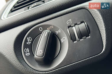 Внедорожник / Кроссовер Audi Q3 2012 в 