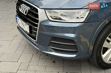 Внедорожник / Кроссовер Audi Q3 2015 в 