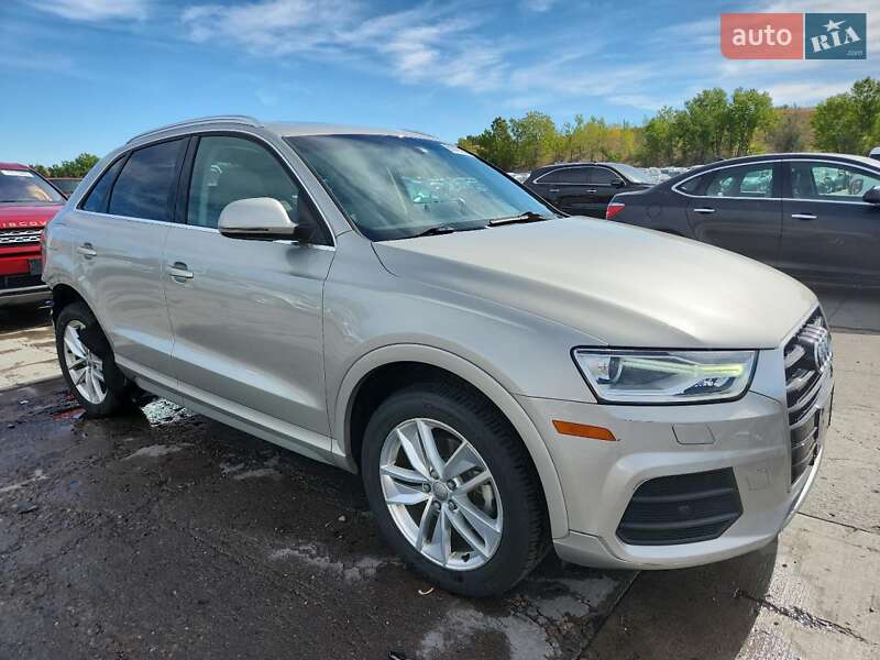 Внедорожник / Кроссовер Audi Q3 2016 в Тернополе
