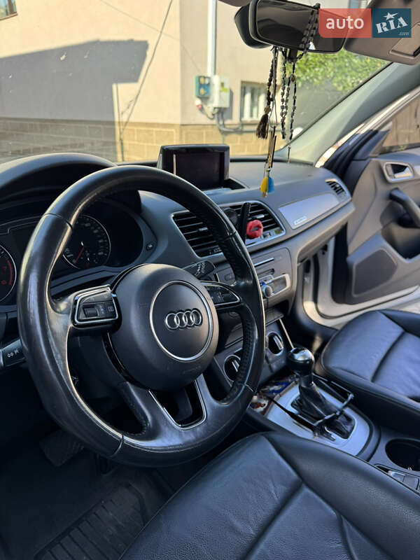 Позашляховик / Кросовер Audi Q3 2016 в Ужгороді