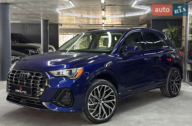 Внедорожник / Кроссовер Audi Q3 2020 в 
