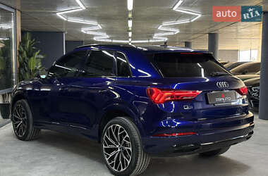 Внедорожник / Кроссовер Audi Q3 2020 в 
