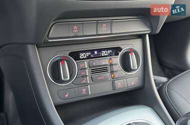 Внедорожник / Кроссовер Audi Q3 2016 в 