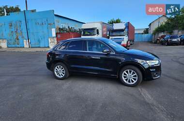 Позашляховик / Кросовер Audi Q3 2013 в 